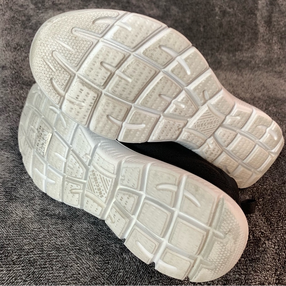 Skechers Sneaker Women’s Sz 7 Summits Black White Slip on - Picture 9 of 9